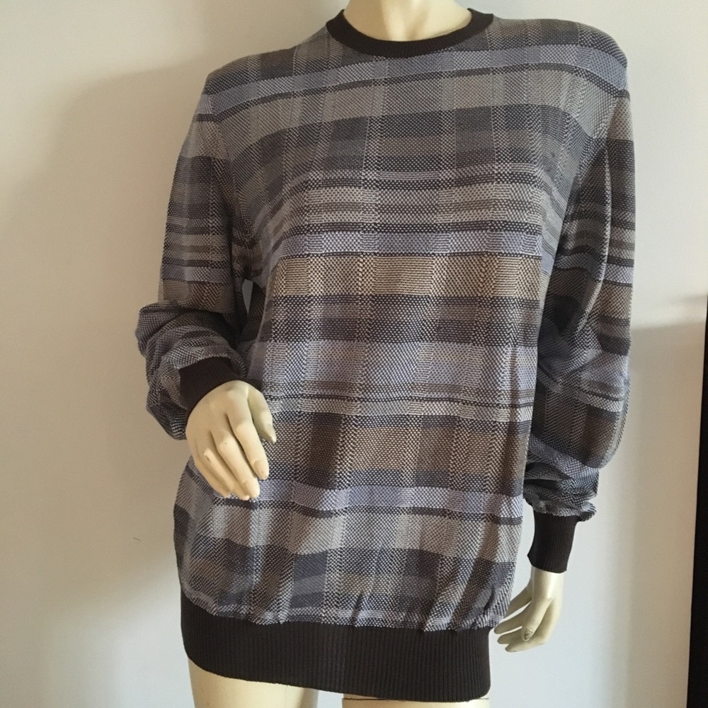 Plaid crew neck sweater